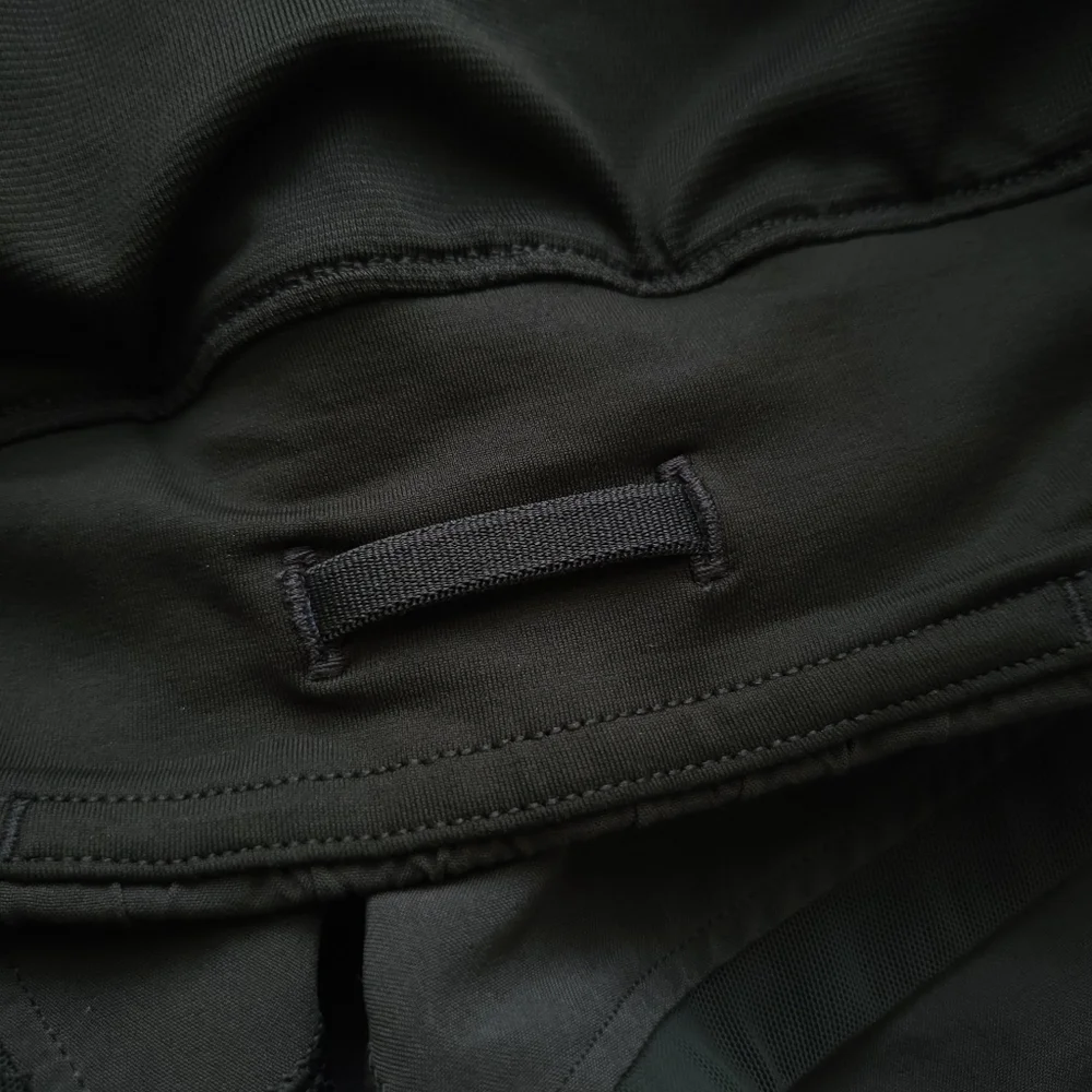 🍋Like New Lululemon Miles Ahead Short (2.5") - Picture 11 of 12